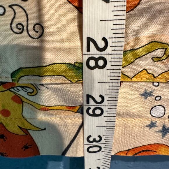 Peaches Uniforms size Small Halloween Long Sleeve Scrubs Jacket Button Front - Picture 4 of 7